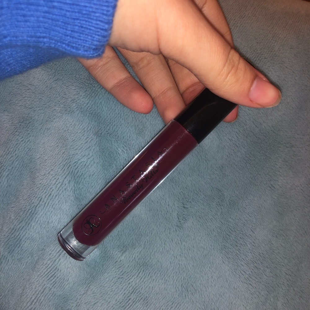 anastasia bh black cherry lipgloss